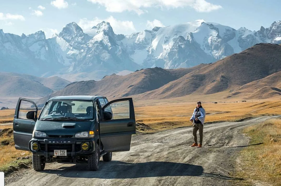 rent 4x4 delica