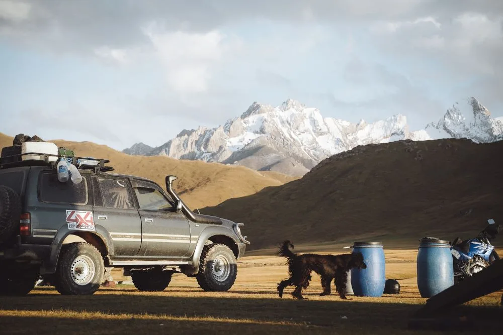 facing the Kumtor gold mine, in the heart of the Tian Shan mountains