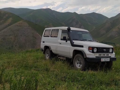 Toyota-Land-Cruiser-78-almaz-rental-4x4-kyrgyzstan (3) toyota-land-cruiser-78-almaz-rental-4x4-kyrgyzstan-3
