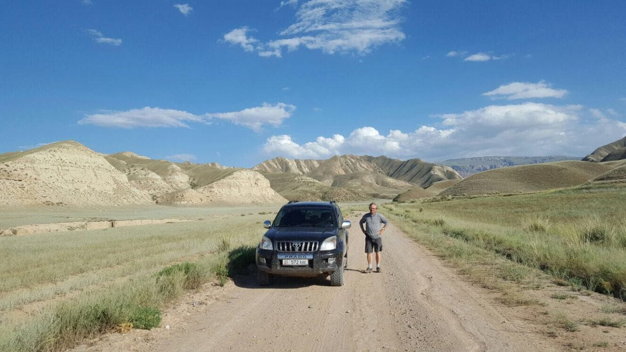 4x4 rental in Kyrgyzstan I Rent a car in Bishkek or Osh to travel OffRoad