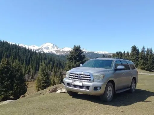 4x4-rental-kyrgyzstan-nick-sequoia-platinum-2