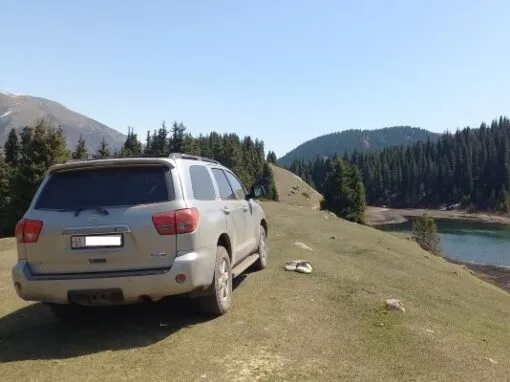 4x4-rental-kyrgyzstan-nick-sequoia-platinum-3