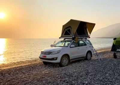 peter location 4x4 tente de toit oman prado