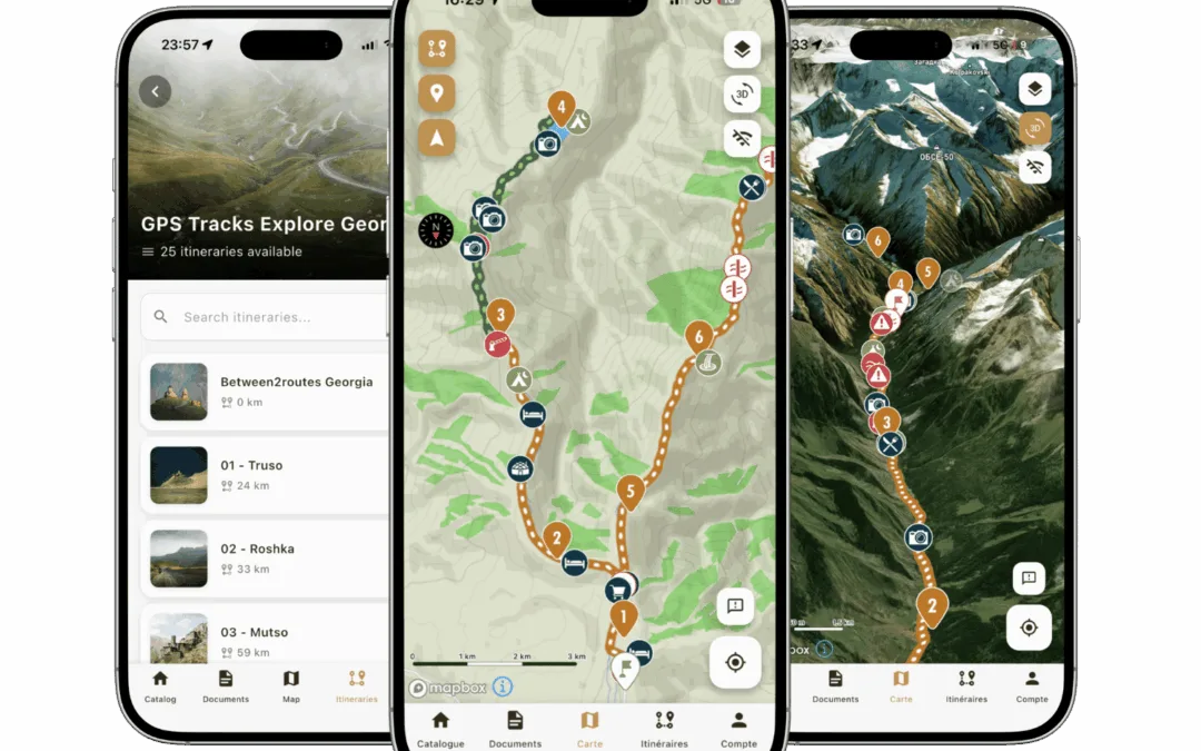 Trois smartphones présentent l'application "Traces GPS Géorgie" avec des cartes, des itinéraires, des données d'altitude et des traces GPS pour la randonnée en Géorgie. Les écrans affichent des sentiers, des points de repère et des icônes de navigation sur des cartes de terrain détaillées.