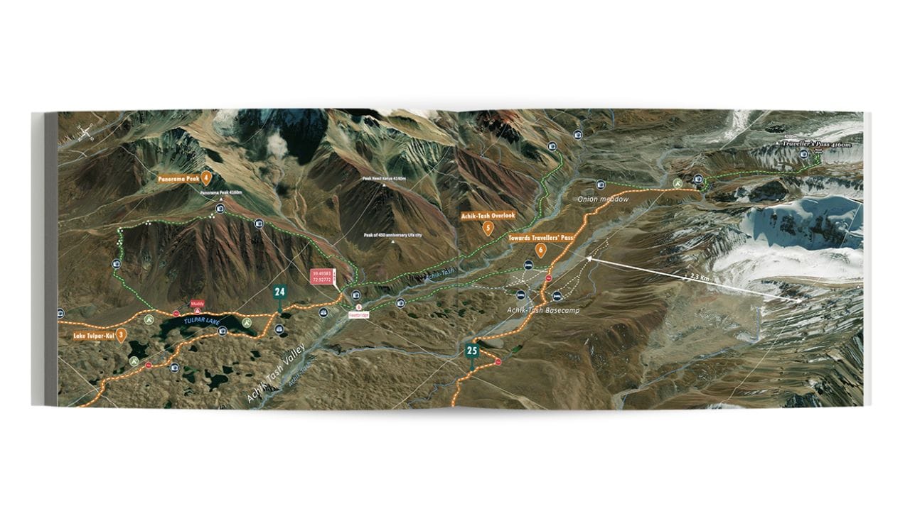 Carte topographique montrant les vallées, les montagnes, les sentiers et les points d'intérêt tels que les refuges et les centres d'accueil dans une région montagneuse, avec les routes et les sentiers marqués par des lignes orange et vertes.