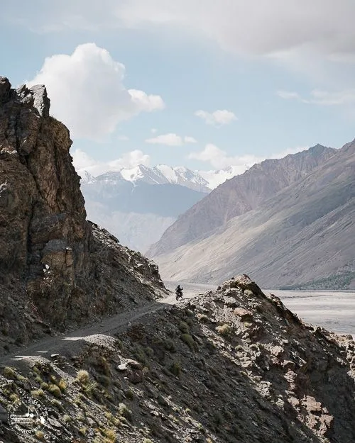 horseback riding on lake song-kul